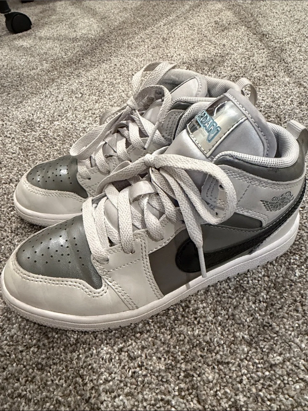 Jordan stylish mid